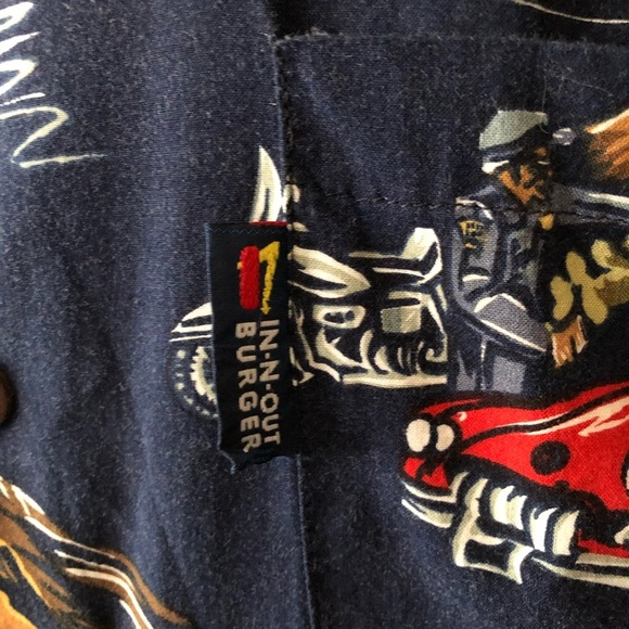 In N Out Burger|Hawaiian Vintage style novelty print button-down shirt•••Retro - Picture 5 of 11